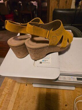 Clarks Giselle Bay Sandals